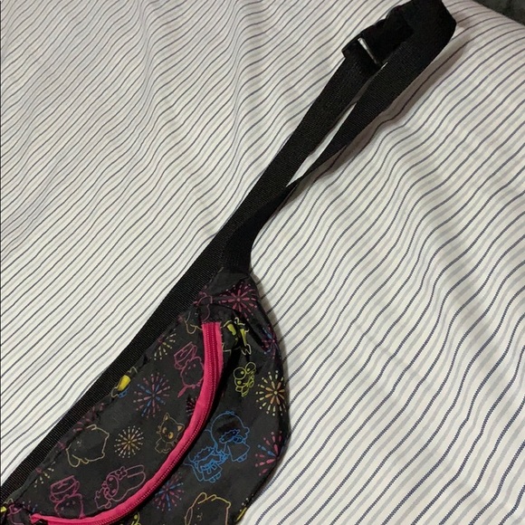NWOT Sanrio Fanny Pack - Picture 2 of 4